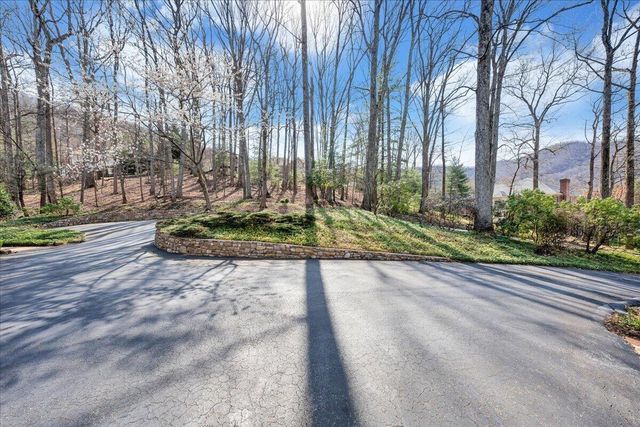 6780 Hidden Woods DR, Roanoke, VA 24018