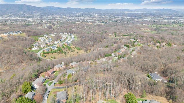 6780 Hidden Woods DR, Roanoke, VA 24018