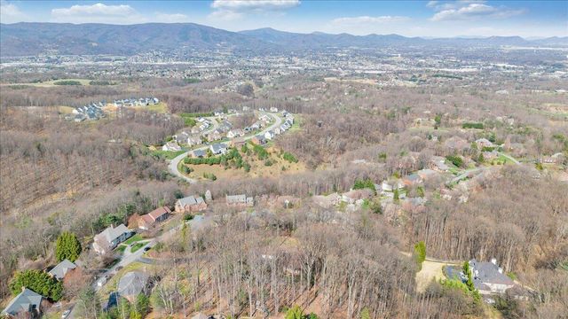 6780 Hidden Woods DR, Roanoke, VA 24018