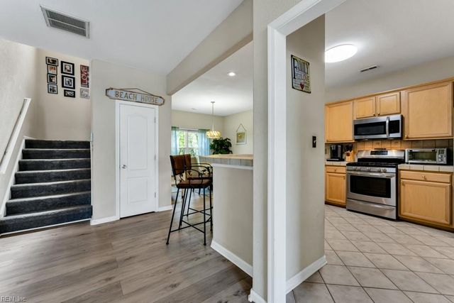 2400 Courtyard LN, Virginia Beach, VA 23455