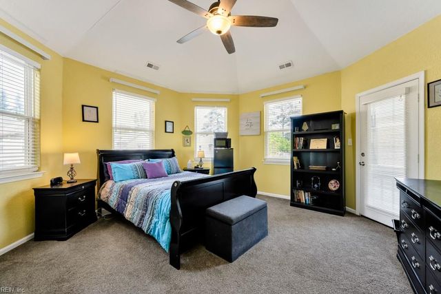 2400 Courtyard LN, Virginia Beach, VA 23455