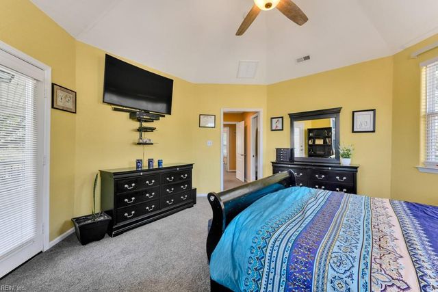 2400 Courtyard LN, Virginia Beach, VA 23455