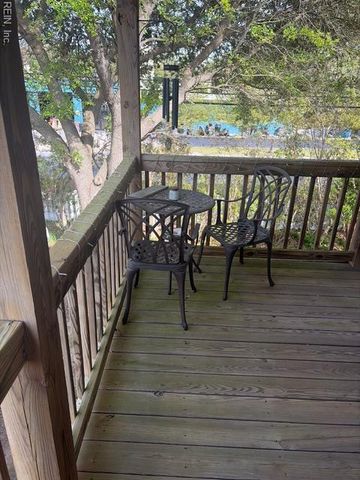 2400 Courtyard LN, Virginia Beach, VA 23455