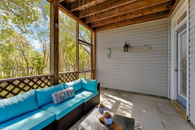 2400 Courtyard LN, Virginia Beach, VA 23455