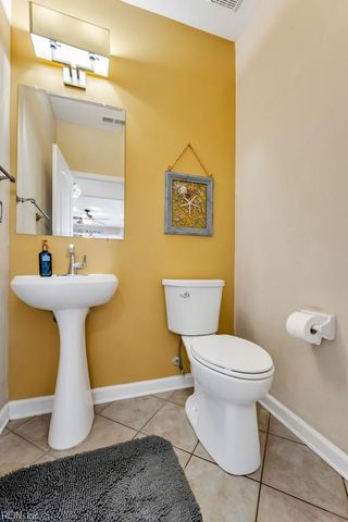 2400 Courtyard LN, Virginia Beach, VA 23455