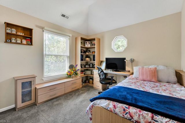 2400 Courtyard LN, Virginia Beach, VA 23455