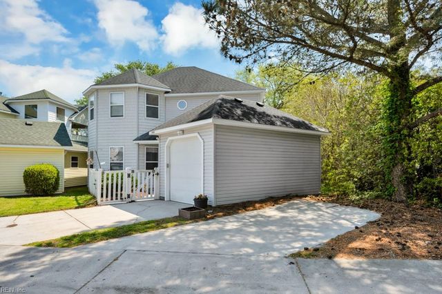 2400 Courtyard LN, Virginia Beach, VA 23455