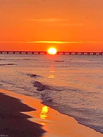 2400 Courtyard LN, Virginia Beach, VA 23455