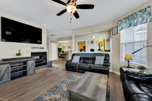 2400 Courtyard LN, Virginia Beach, VA 23455