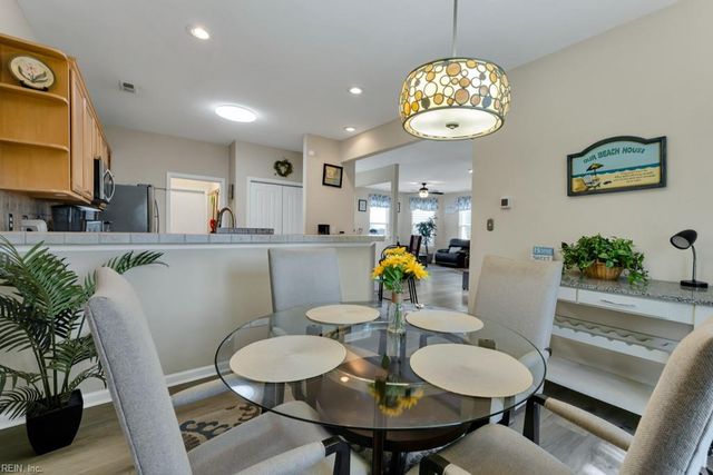 2400 Courtyard LN, Virginia Beach, VA 23455