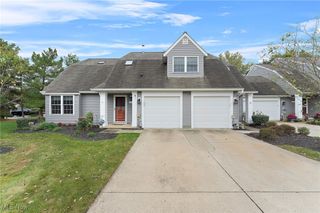 9537 Ridge Court 7, Twinsburg, OH 44087