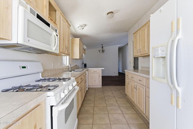 45465 E 25th Street Spc 100, Lancaster, CA 93535
