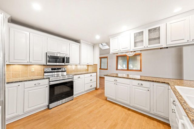 15685 Brojan DRIVE, Elm Grove, WI 53122