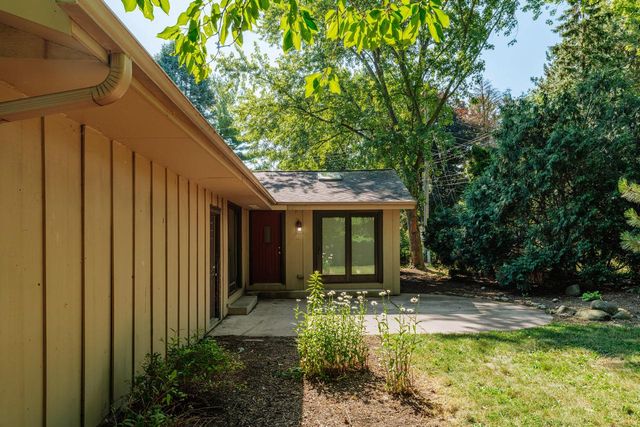 15685 Brojan DRIVE, Elm Grove, WI 53122