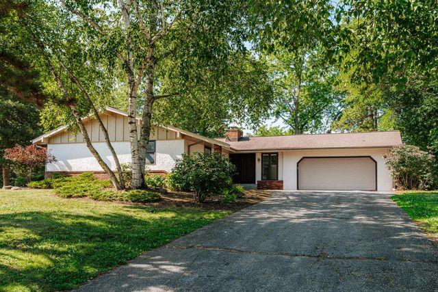 15685 Brojan DRIVE, Elm Grove, WI 53122