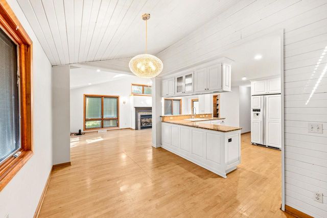 15685 Brojan DRIVE, Elm Grove, WI 53122
