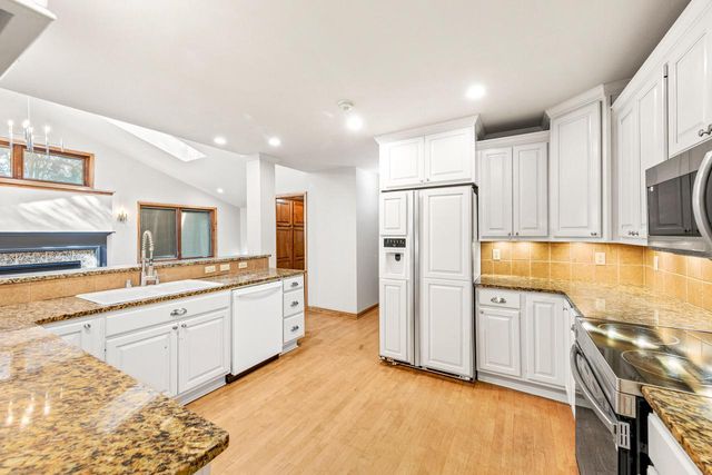 15685 Brojan DRIVE, Elm Grove, WI 53122