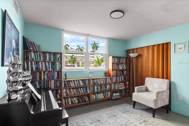 33 S GULFSTREAM AVENUE 305, Sarasota, FL 34236