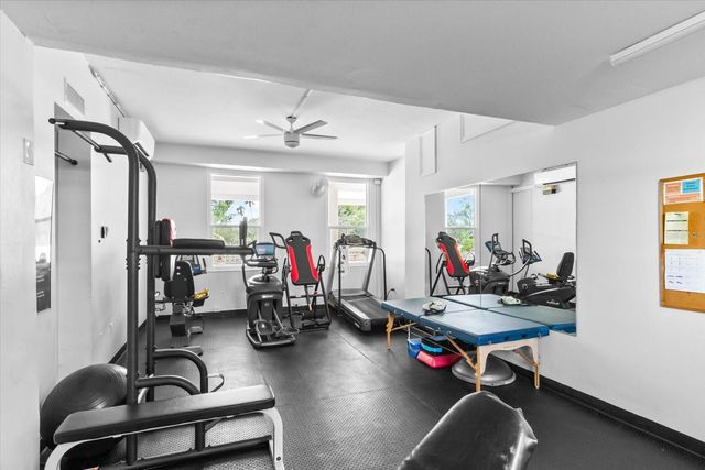 33 S GULFSTREAM AVENUE 305, Sarasota, FL 34236