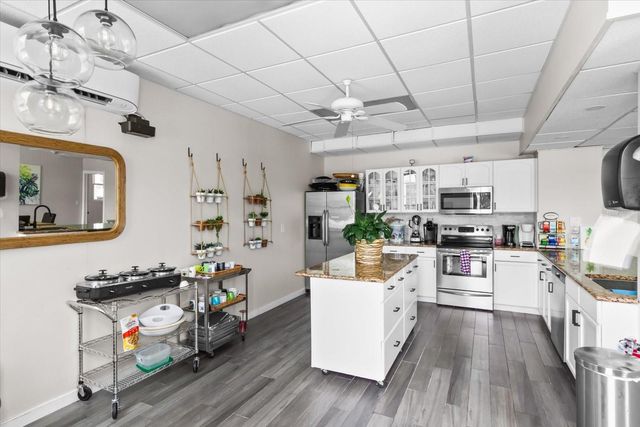 33 S GULFSTREAM AVENUE 305, Sarasota, FL 34236