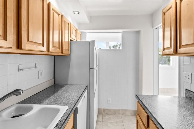33 S GULFSTREAM AVENUE 305, Sarasota, FL 34236
