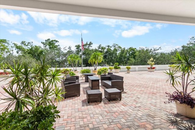 33 S GULFSTREAM AVENUE 305, Sarasota, FL 34236