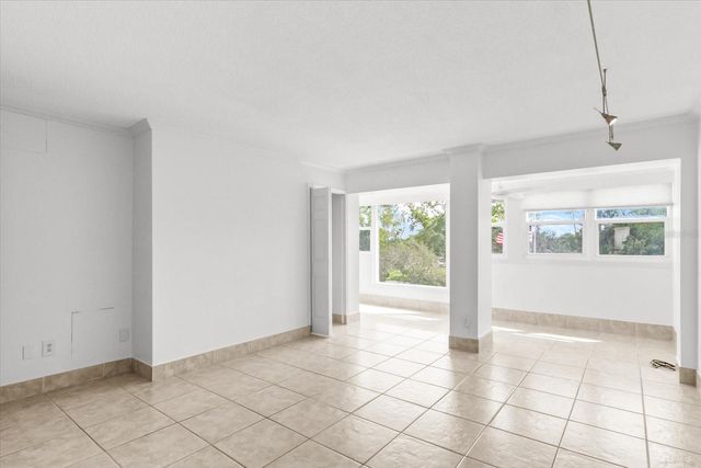 33 S GULFSTREAM AVENUE 305, Sarasota, FL 34236