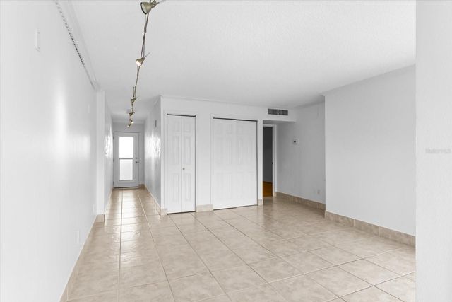 33 S GULFSTREAM AVENUE 305, Sarasota, FL 34236