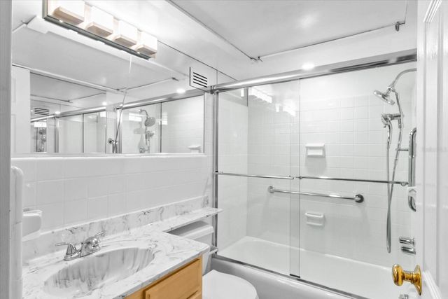 33 S GULFSTREAM AVENUE 305, Sarasota, FL 34236