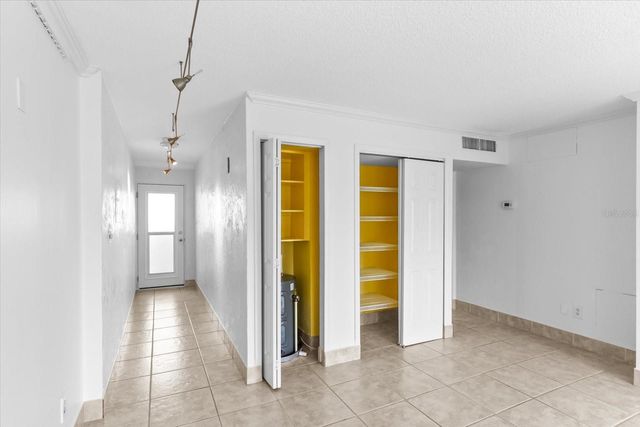 33 S GULFSTREAM AVENUE 305, Sarasota, FL 34236