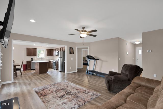 87 Hawks Croft Court, Erwin, NC 28339