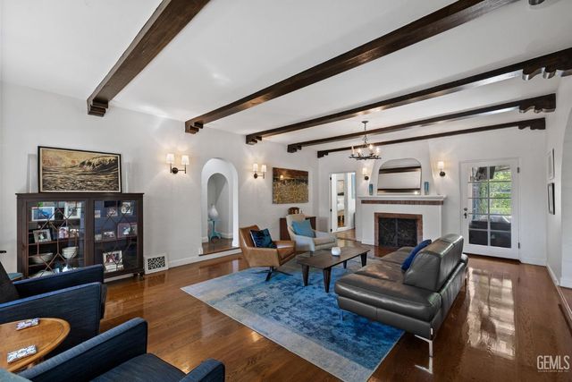 2716 21st Street, Bakersfield, CA 93301