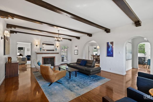 2716 21st Street, Bakersfield, CA 93301