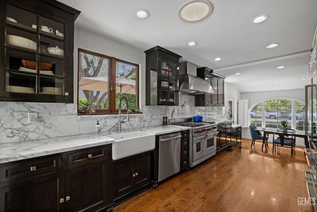 2716 21st Street, Bakersfield, CA 93301