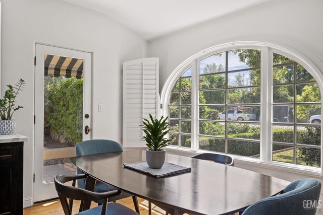 2716 21st Street, Bakersfield, CA 93301