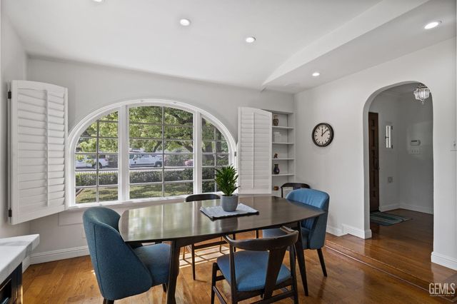 2716 21st Street, Bakersfield, CA 93301