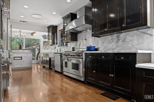 2716 21st Street, Bakersfield, CA 93301