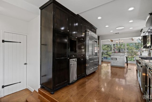 2716 21st Street, Bakersfield, CA 93301