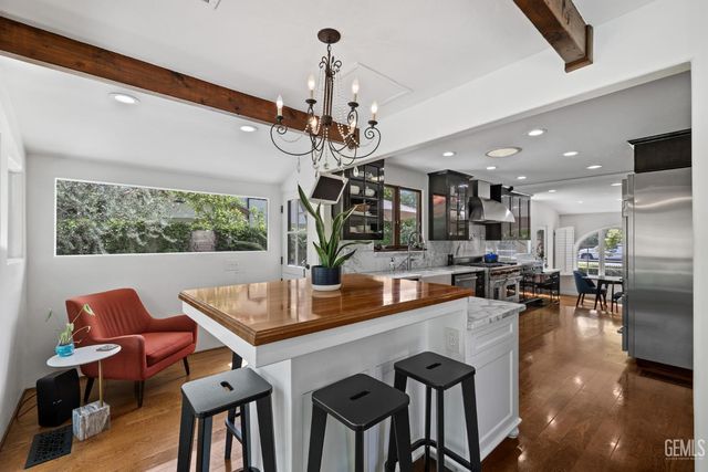 2716 21st Street, Bakersfield, CA 93301