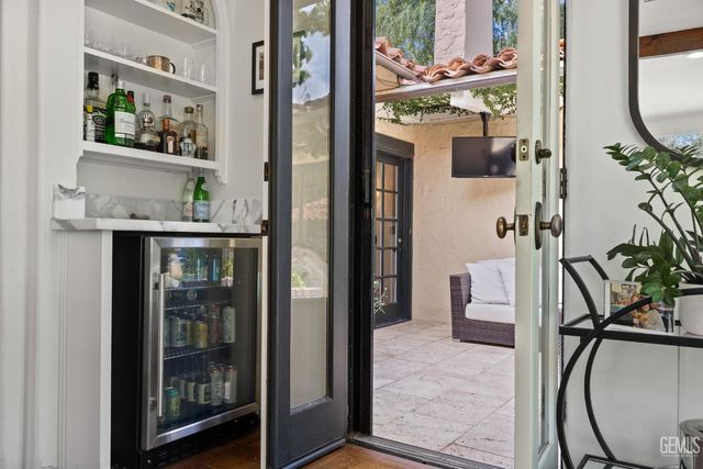 2716 21st Street, Bakersfield, CA 93301