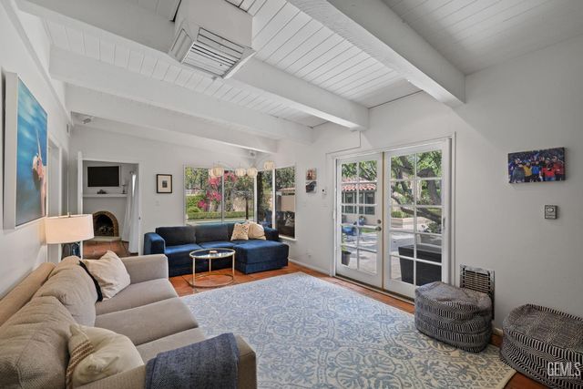 2716 21st Street, Bakersfield, CA 93301