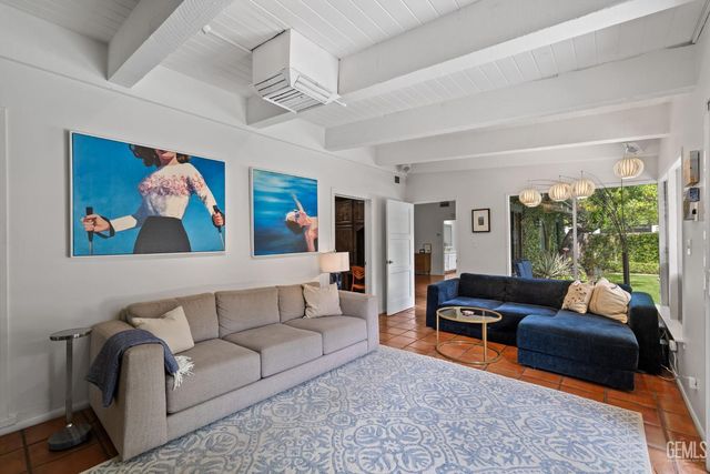 2716 21st Street, Bakersfield, CA 93301