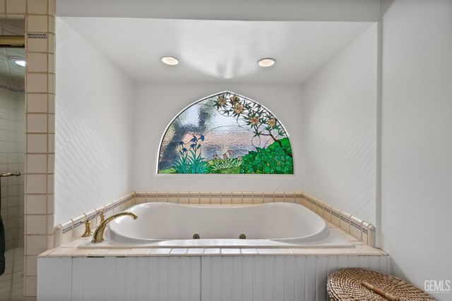 2716 21st Street, Bakersfield, CA 93301