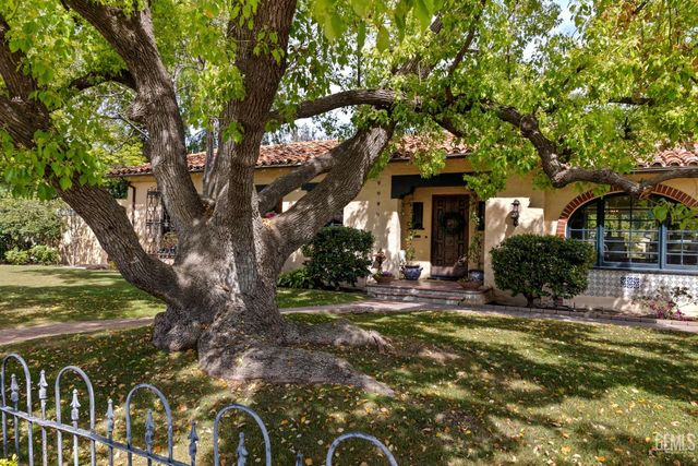 2716 21st Street, Bakersfield, CA 93301