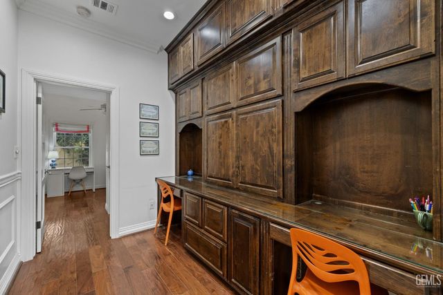 2716 21st Street, Bakersfield, CA 93301