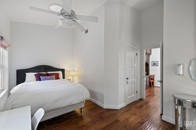 2716 21st Street, Bakersfield, CA 93301