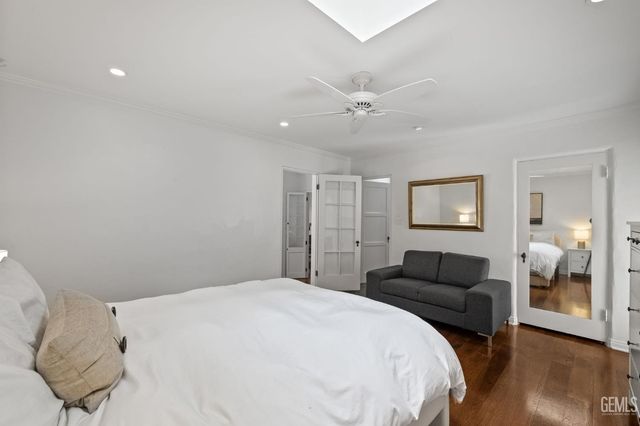 2716 21st Street, Bakersfield, CA 93301