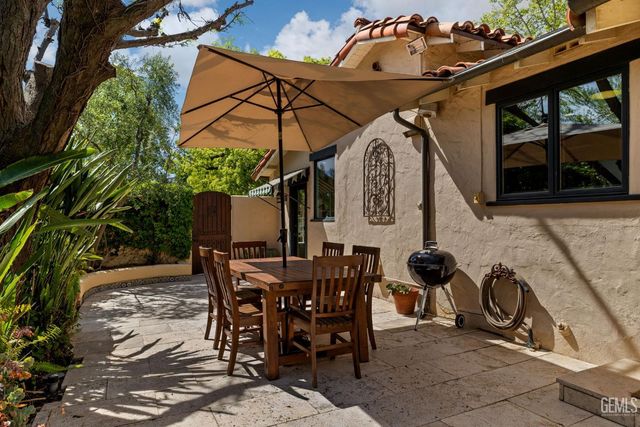 2716 21st Street, Bakersfield, CA 93301