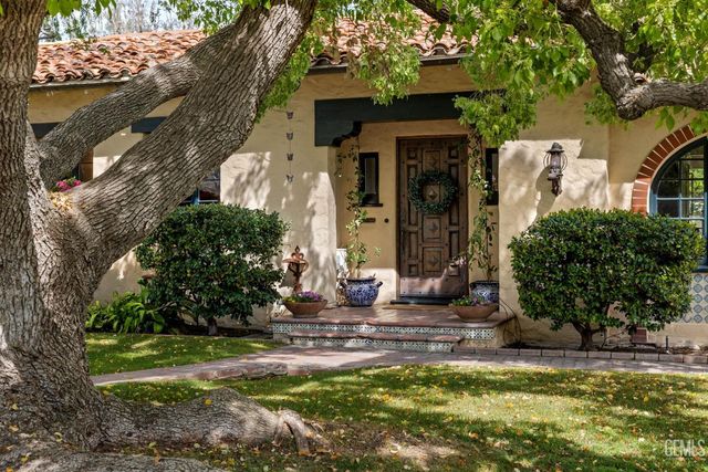 2716 21st Street, Bakersfield, CA 93301