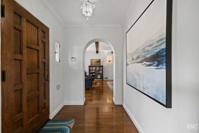 2716 21st Street, Bakersfield, CA 93301